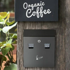 Relaxdays Cendrier Mural Pour Extérieur, Avec Matériel De Montage Et Clé, Résistant Aux Intempéries, Capacité: 3 L, Noir 10 Relaxdays Cendrier Mural Pour Extérieur, Avec Matériel De Montage Et Clé, Résistant Aux Intempéries, Capacité: 3 L, Noir -Poubelle Boutique 31798567 4